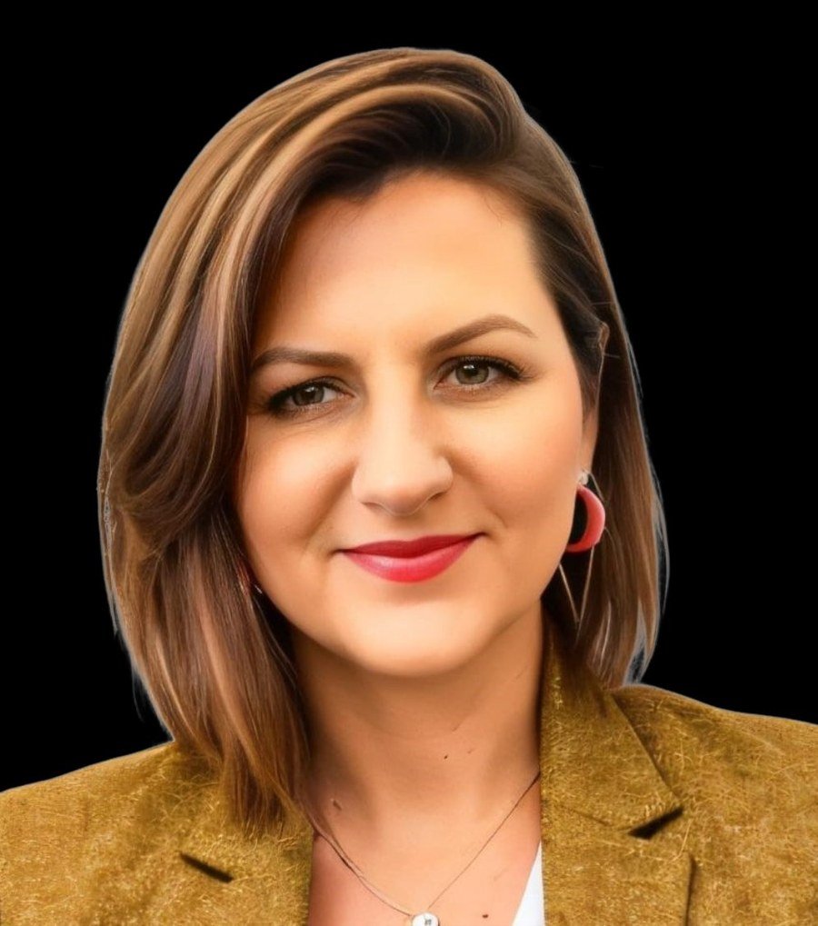 Eve Logunova-Parker, Fractional Product, Program and GTM Lead